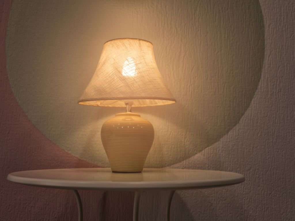 Table lamp with warm glow