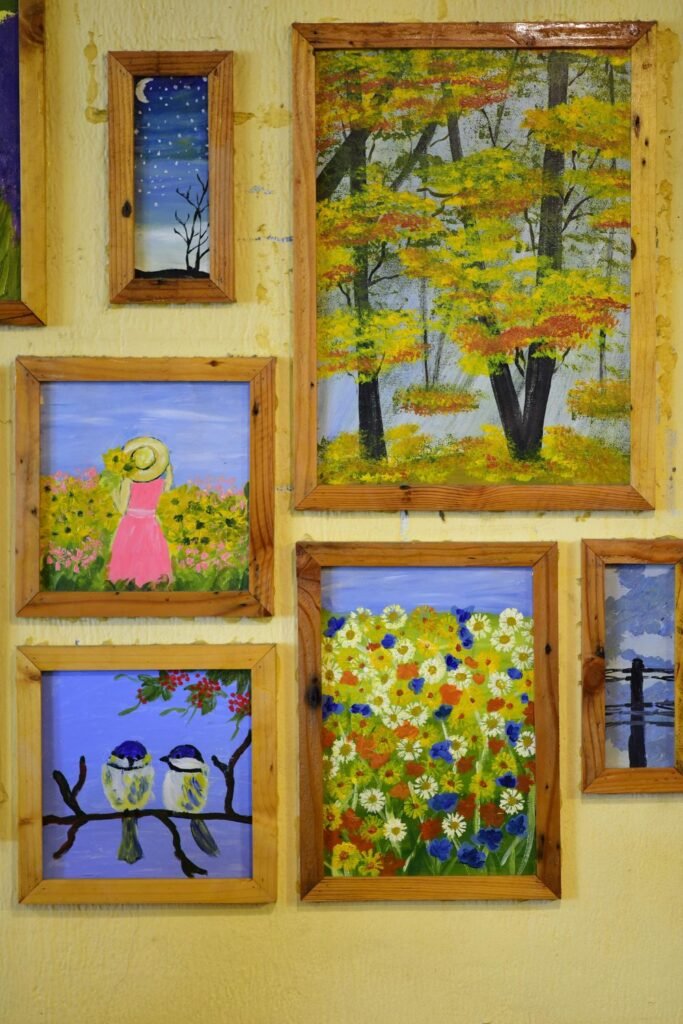 Wall decorated with autumn-inspired artwork